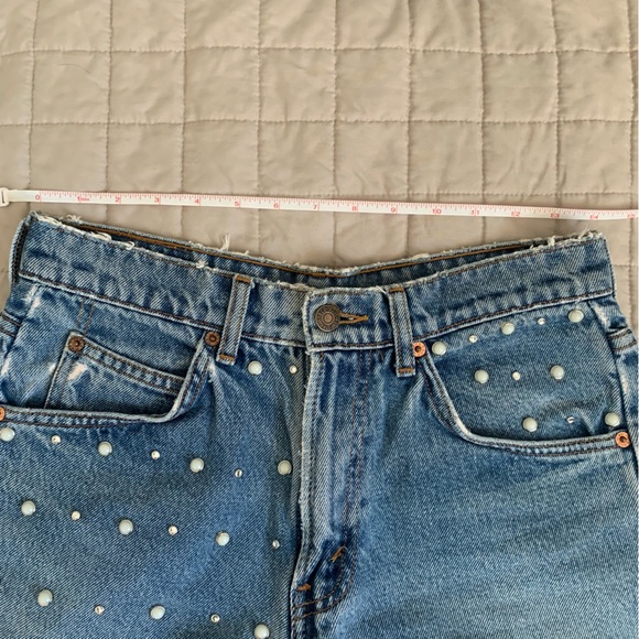 Upcycled Levi Shorts - Picture 4 of 6